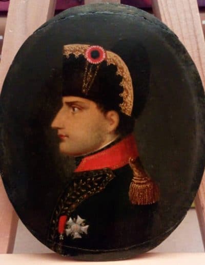 Portrait de Bonaparte en médaillon, restauré