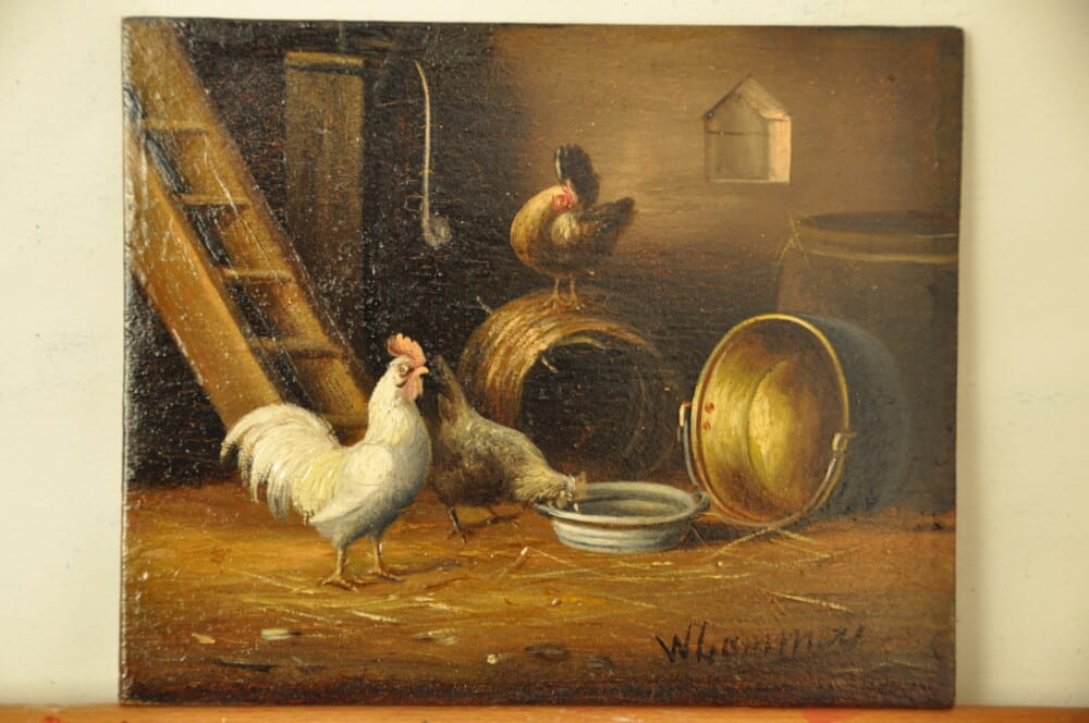 Restauration peinture sur bois après rénovation, coq blanc et poules dans une grange